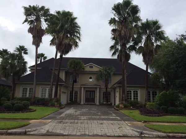 $11,000 | 27 Swan Isle Boulevard, Missouri City, TX 77459