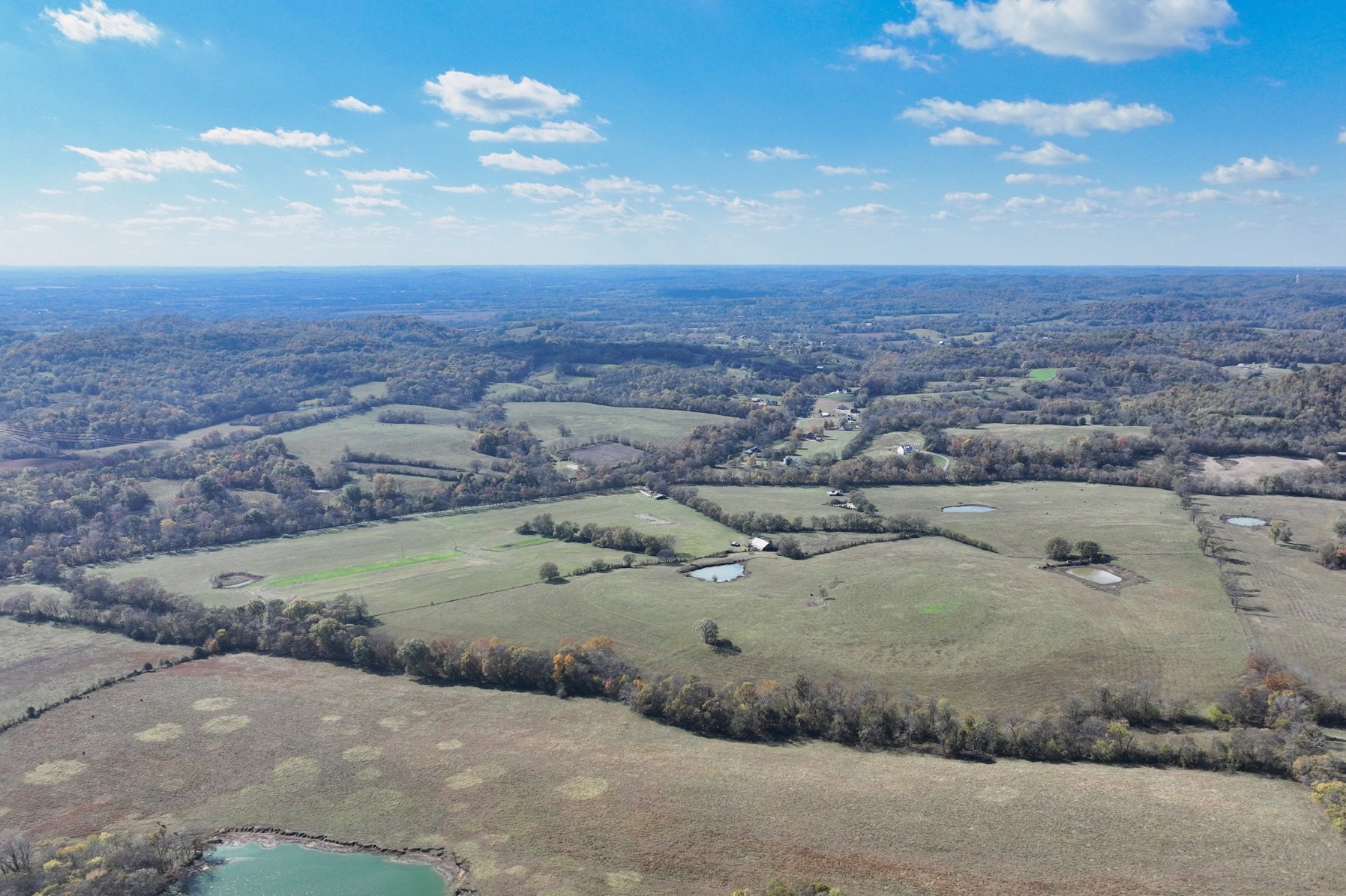 3 Deshea Creek Road Gallatin, TN 37066 - Photo 12 of 13 a view of a dry yard with wooden fence