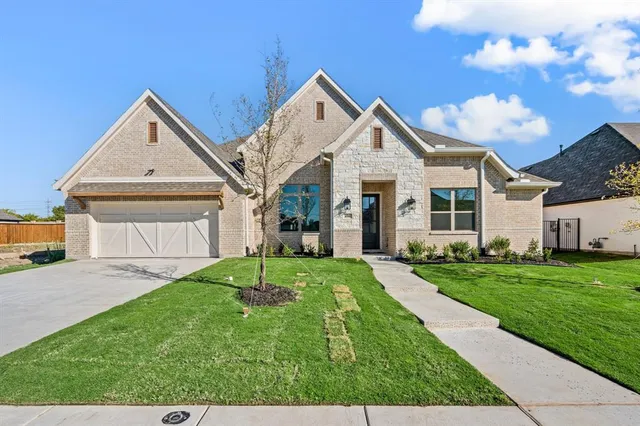 $575,000 | 490 Windchase Drive, Haslet, TX 76052