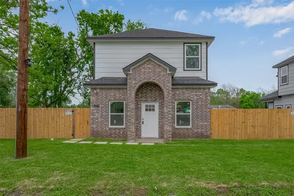 $2,200 | 9007 Hilda Street, Houston, TX 77033