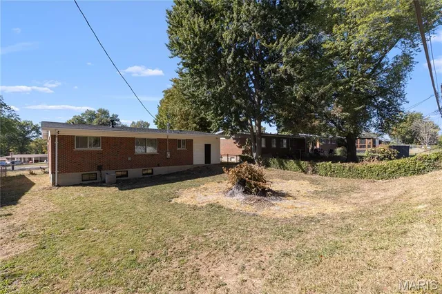 $129,000 | 9800 Tullamoor Drive, St. Louis, MO 63136