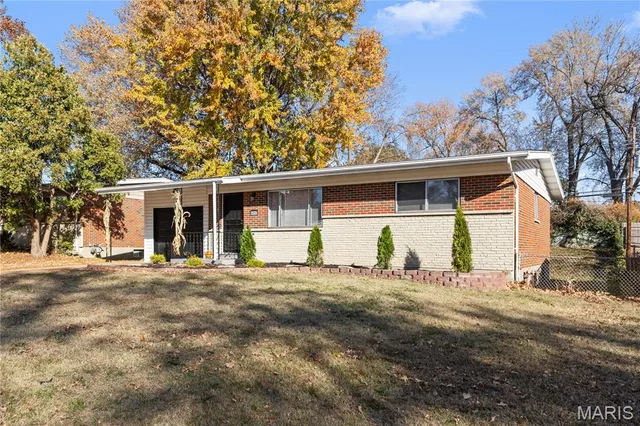 $129,000 | 9800 Tullamoor Drive, St. Louis, MO 63136