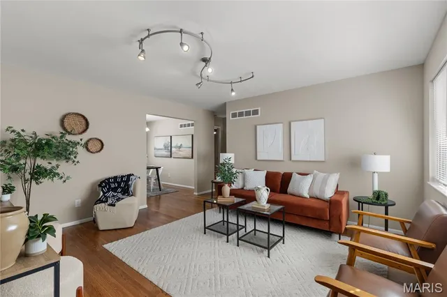 $129,000 | 9800 Tullamoor Drive, St. Louis, MO 63136