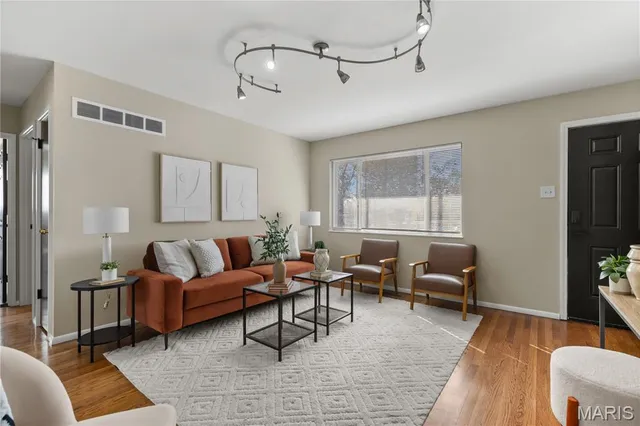 $129,000 | 9800 Tullamoor Drive, St. Louis, MO 63136