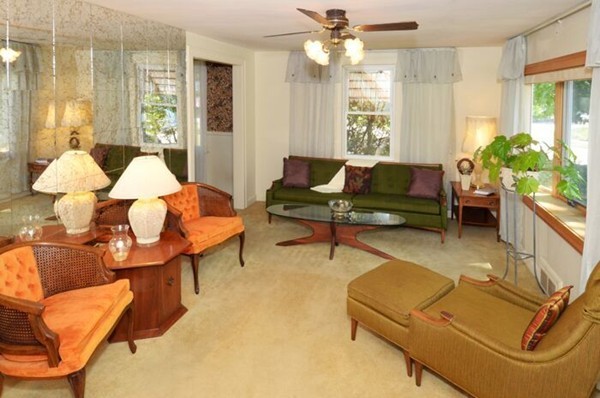 28 Griffin Road Peabody, MA 01960 - Photo 3 of 27 Gallery Image 3