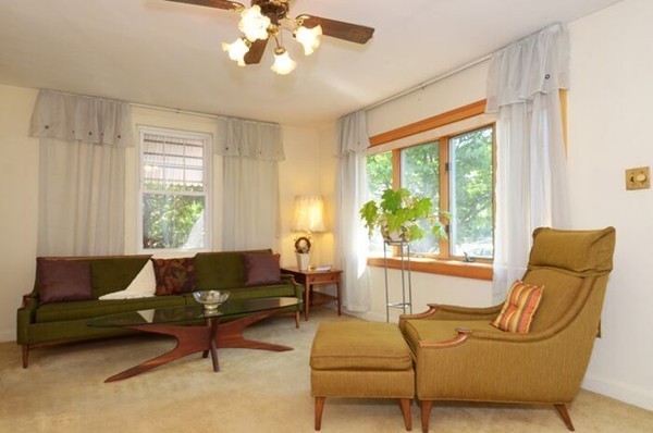 28 Griffin Road Peabody, MA 01960 - Photo 4 of 27 Gallery Image 4