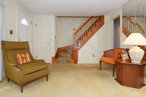 28 Griffin Road Peabody, MA 01960 - Photo 6 of 27 Gallery Image 6