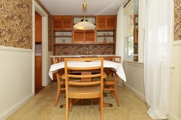 28 Griffin Road Peabody, MA 01960 - Photo 7 of 27 Gallery Image 7