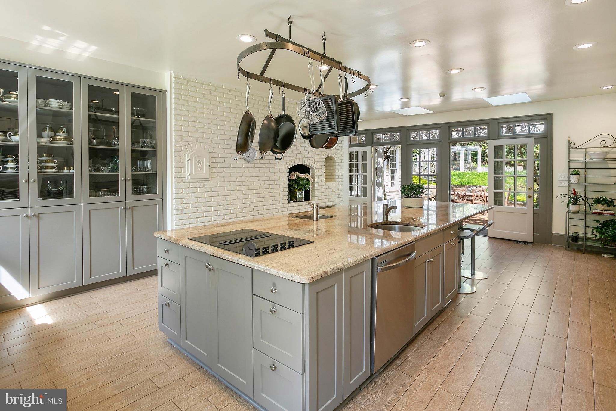 11015 Glen Road Potomac, MD 20854 - Photo 15 of 47 Renovated Gourmet Kitchen