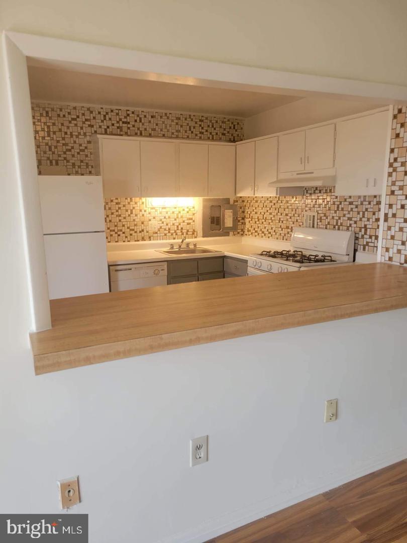 8830 Piney Branch Road, Unit 812 Silver Spring, MD 20903 - Photo 5 of 11 Gallery Image 5