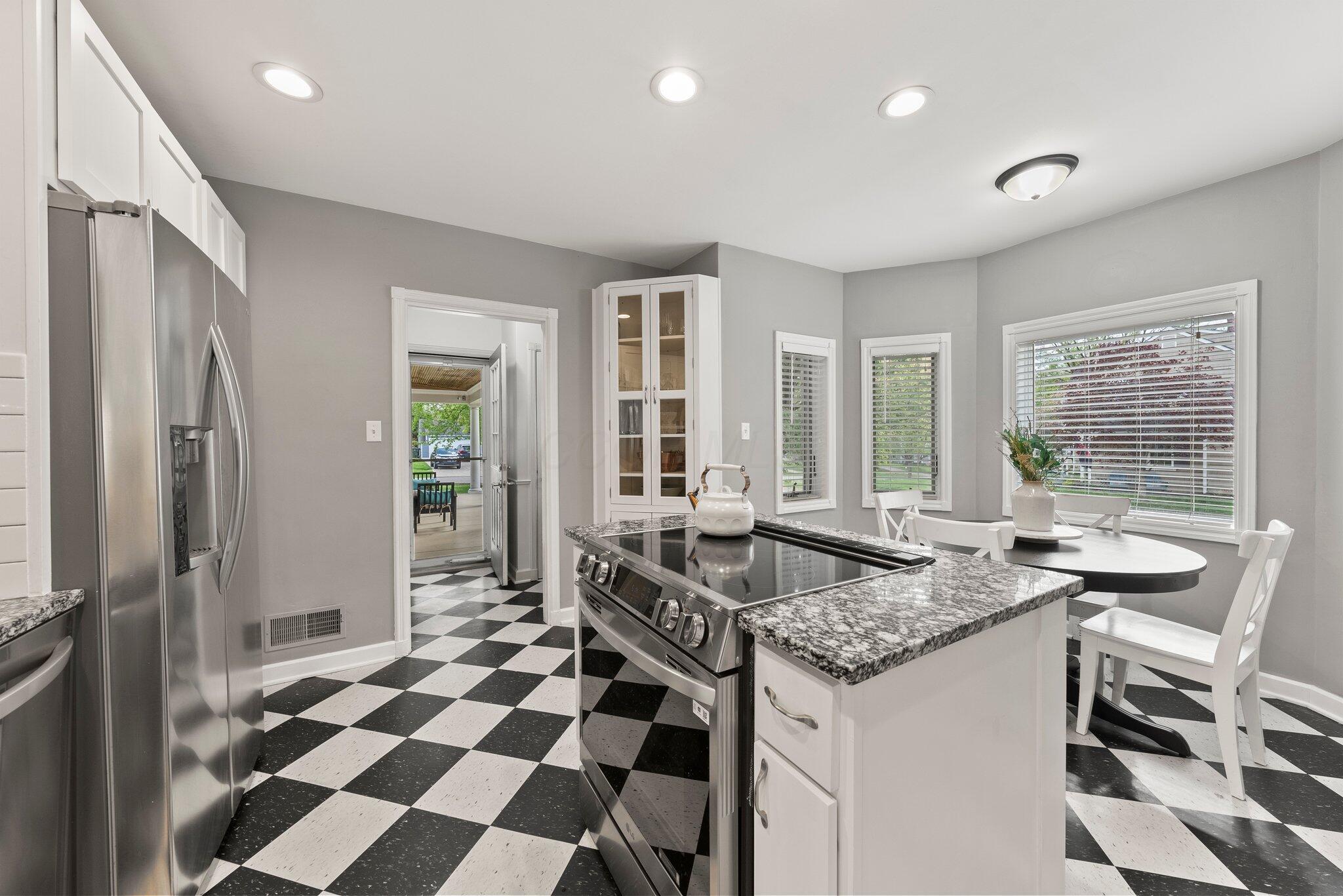 130 West Beaumont Road Columbus, OH 43214 - Photo 17 of 71 DSC02713