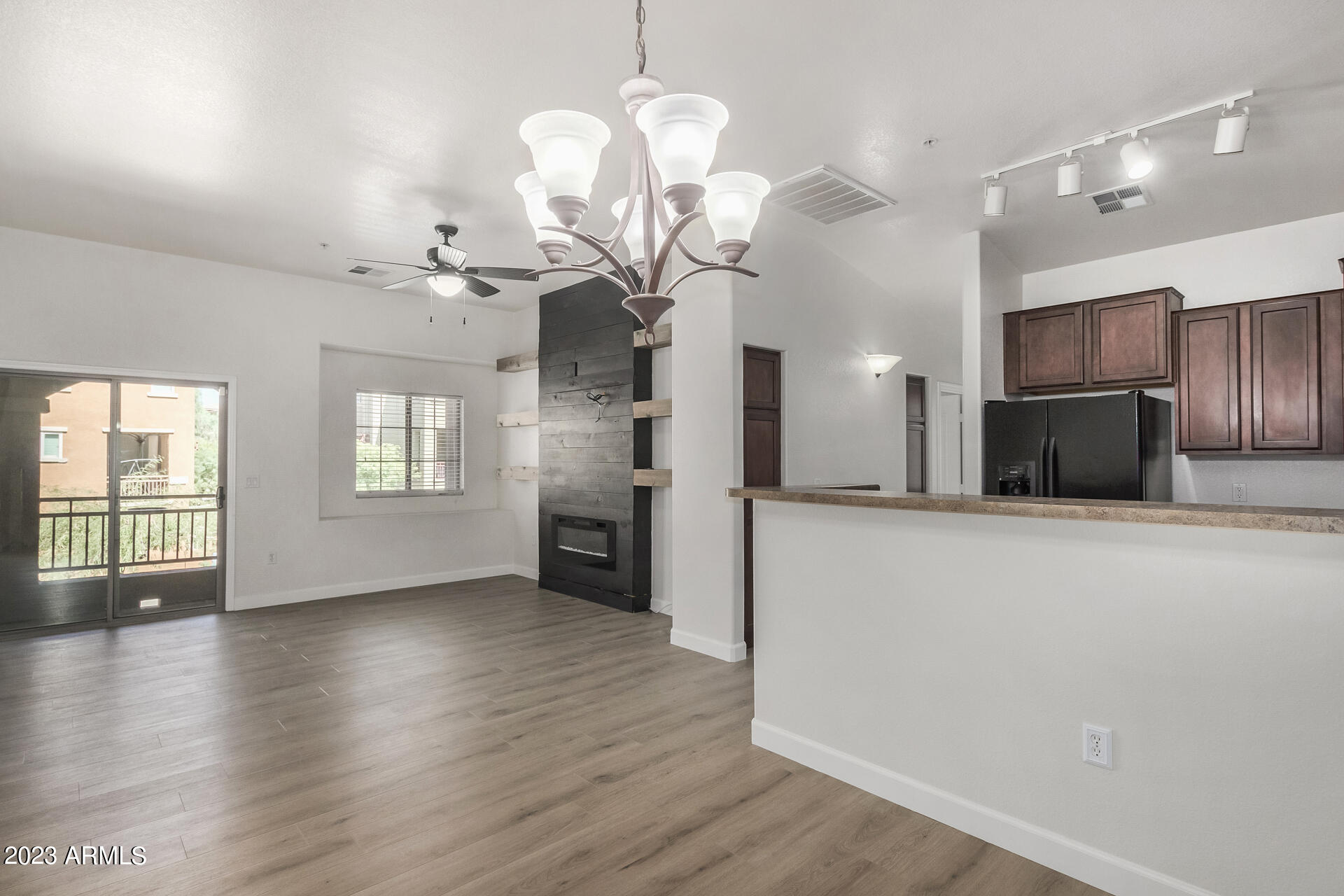 2150 West Alameda Road, Unit 2059 Phoenix, AZ 85085 - Photo 6 of 17 Dinning