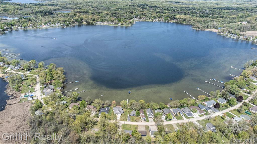 8570 Riverside Drive Brighton, MI 48116 - Photo 29 of 30 Gallery Image 29