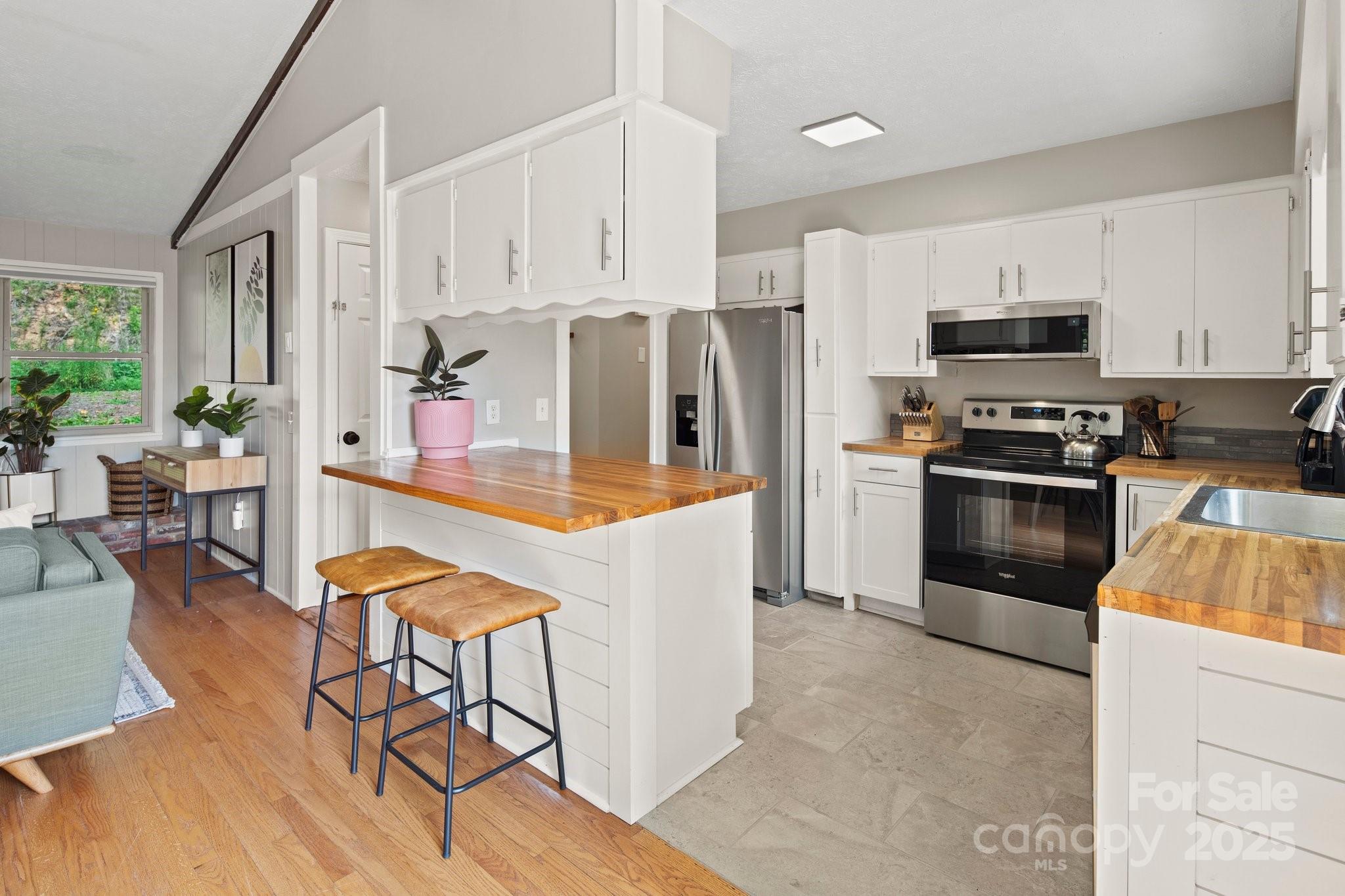 144 Laurel Road Arden, NC 28704 - Photo 12 of 45 Gallery Image 12