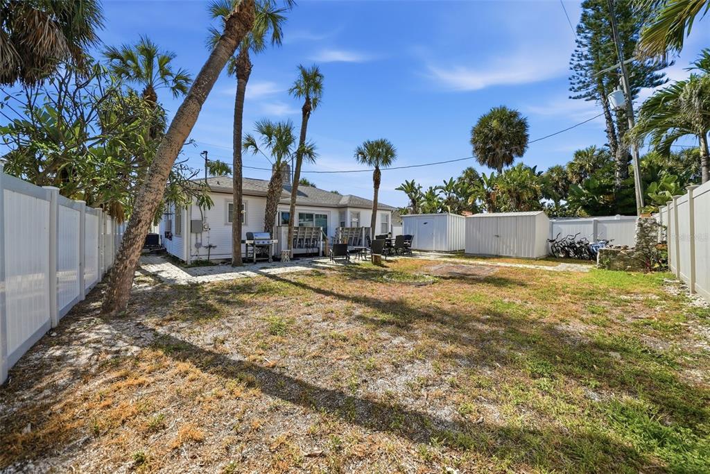 726 Mandalay Avenue Clearwater Beach, FL 33767 - Photo 33 of 49