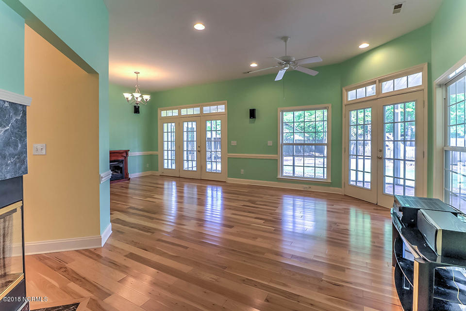 110 Spring Chase Lane Rocky Point, NC 28457 - Photo 6 of 38 IMG_6161_2_3