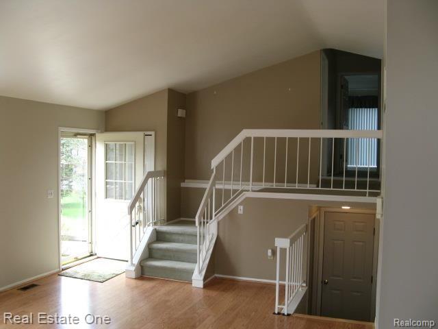 1293 Lamplighter Lane Rochester, MI 48306 - Photo 4 of 18 Entrance.jpg