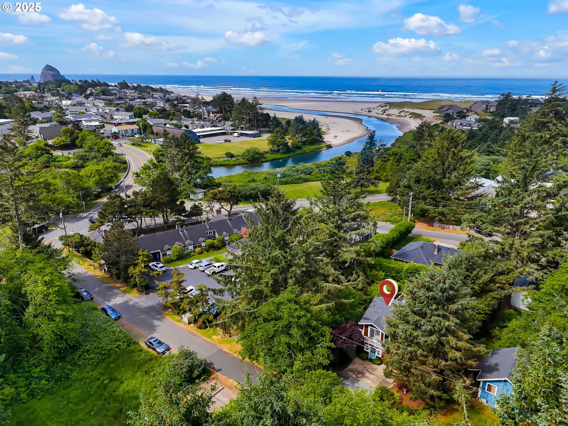 548 Beech Street Cannon Beach, OR 97110 - Photo 3 of 15