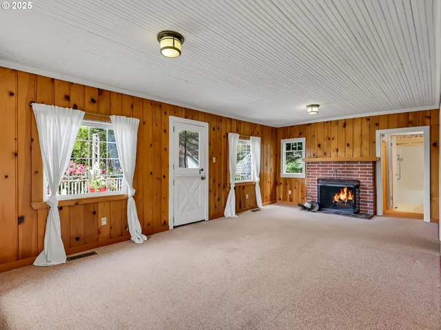 $997,000 | 548 Beech Street, Cannon Beach, OR 97110