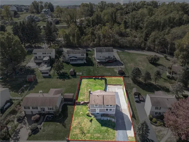 $245,900 | 10142 Lavonne Drive, North Huntingdon, PA 15642