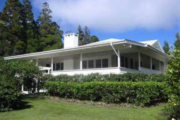 19-4023 Old Volcano Road Volcano, HI 96785 - Photo 2 of 17 a front view of a house with a yard