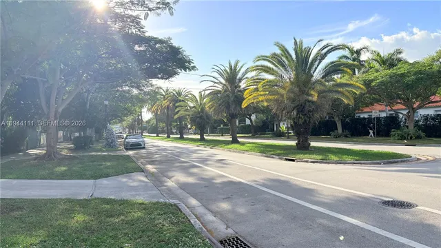 $10,000 | 2301 South Miami Avenue, Miami, FL 33129