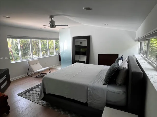 $10,000 | 2301 South Miami Avenue, Miami, FL 33129