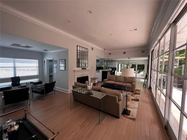 $10,000 | 2301 South Miami Avenue, Miami, FL 33129