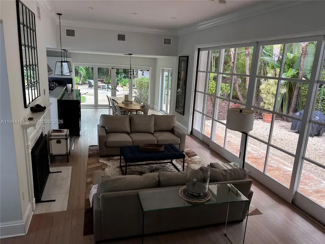 $10,000 | 2301 South Miami Avenue, Miami, FL 33129