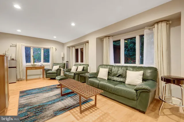 $8,500 | 10809 Nicholsridge Road, Great Falls, VA 22066