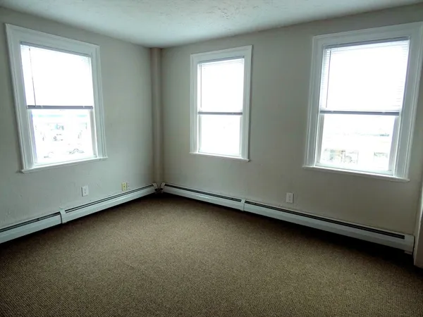 $2,600 | 7 Greenwood Street, Unit B, Wakefield, MA 01880