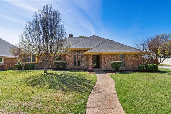 $525,000 | 2232 Chadbourne Drive, Plano, TX 75023