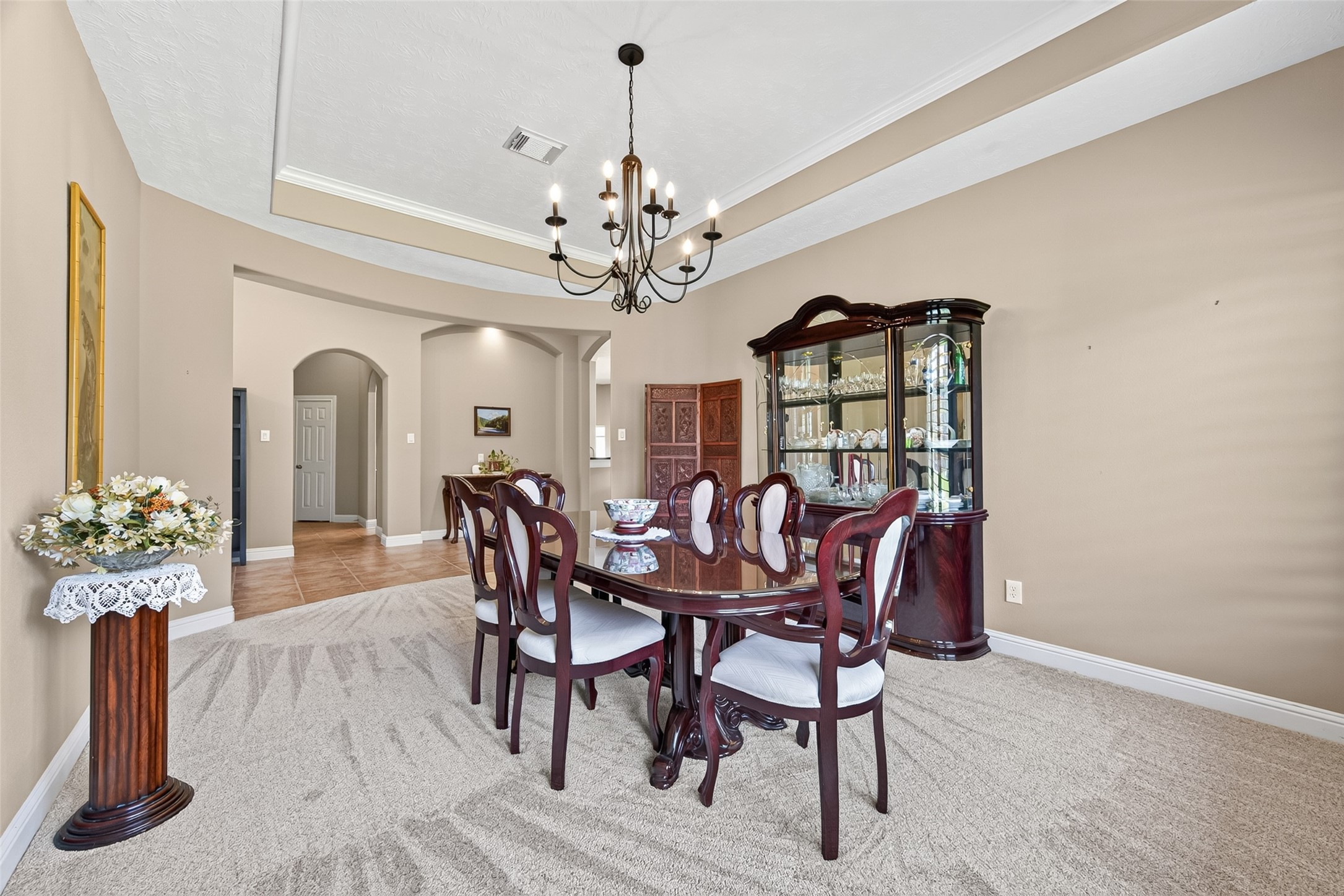 8114 Hideaway Run Way Spring, TX 77389 - Photo 11 of 37 This dining area is already impressive—simply add your distinctive personal touches, gather your favorite guests, and set the stage for exquisite dining and unforgettable occasions.