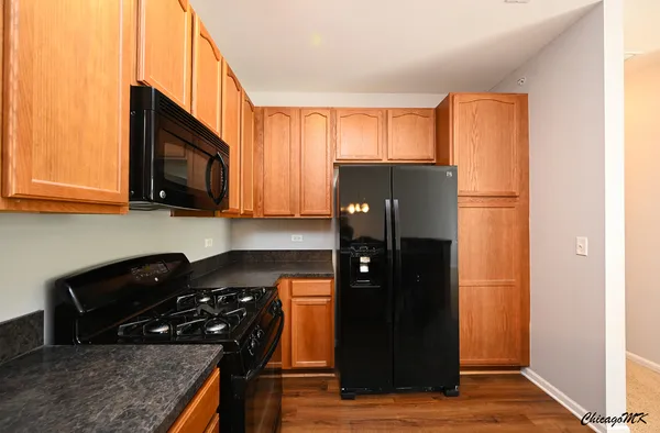 $1,850 | 2225 Aurora Drive, Unit 23, Pingree Grove, IL 60140