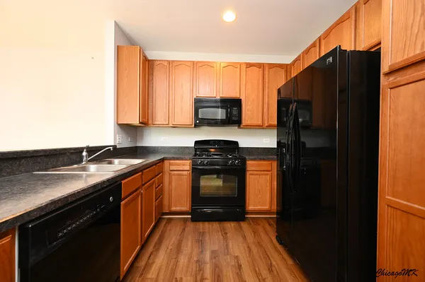 $1,850 | 2225 Aurora Drive, Unit 23, Pingree Grove, IL 60140