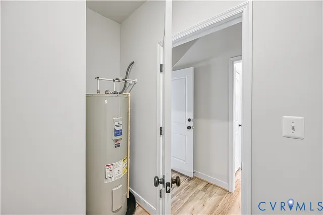 a view of street with small yard