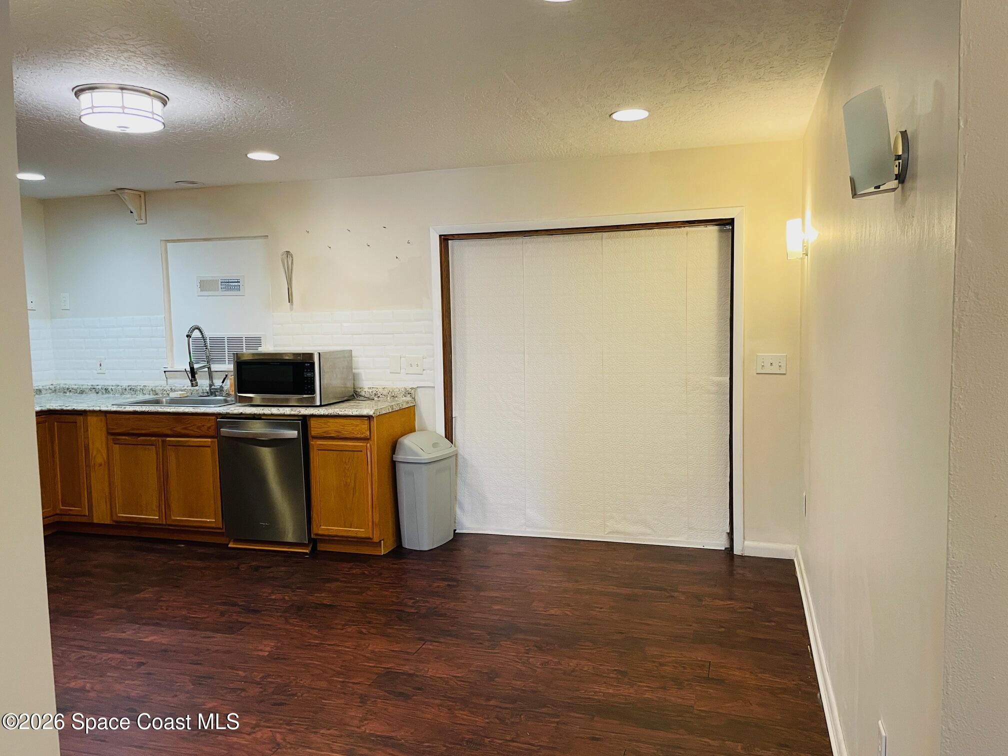 2235 Macedo Road Northeast Palm Bay, FL 32907 - Photo 8 of 23 Dining area