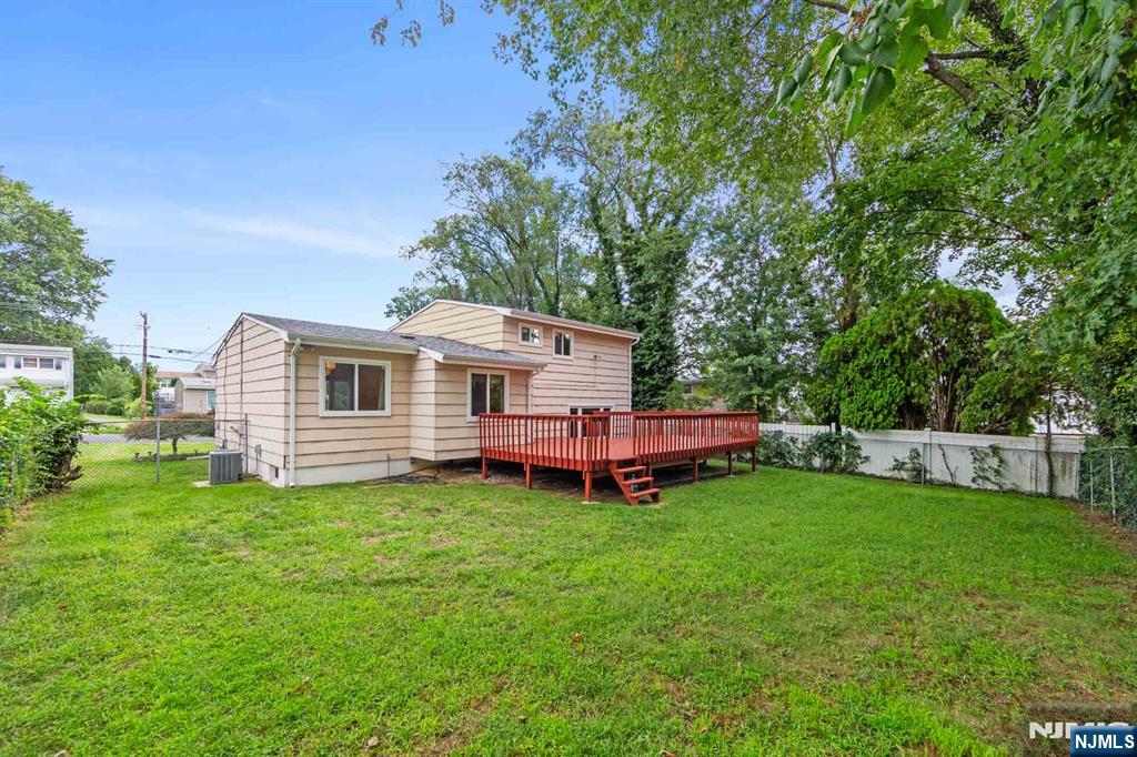 39 Hastings Road Old Bridge, NJ 08857 - Photo 4 of 44 Gallery Image 4