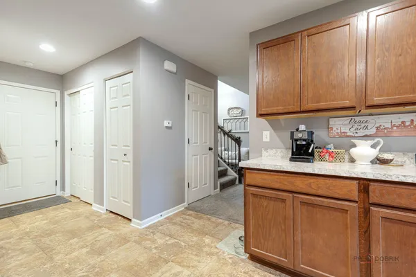$289,900 | 7058 Hidden Green Circle, Fox Lake, IL 60020