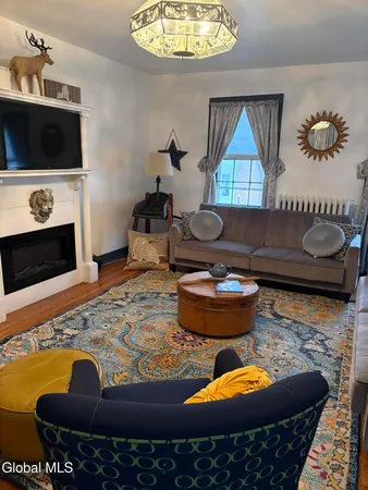 $1,490 | 20 Elm Street, Nassau, NY 12123