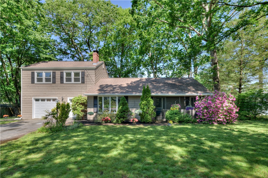 19 Hazelton Road Barrington, RI 02806 - Photo 1 of 32