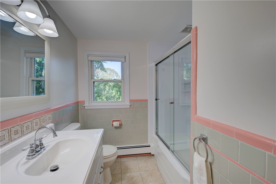 19 Hazelton Road Barrington, RI 02806 - Photo 15 of 32