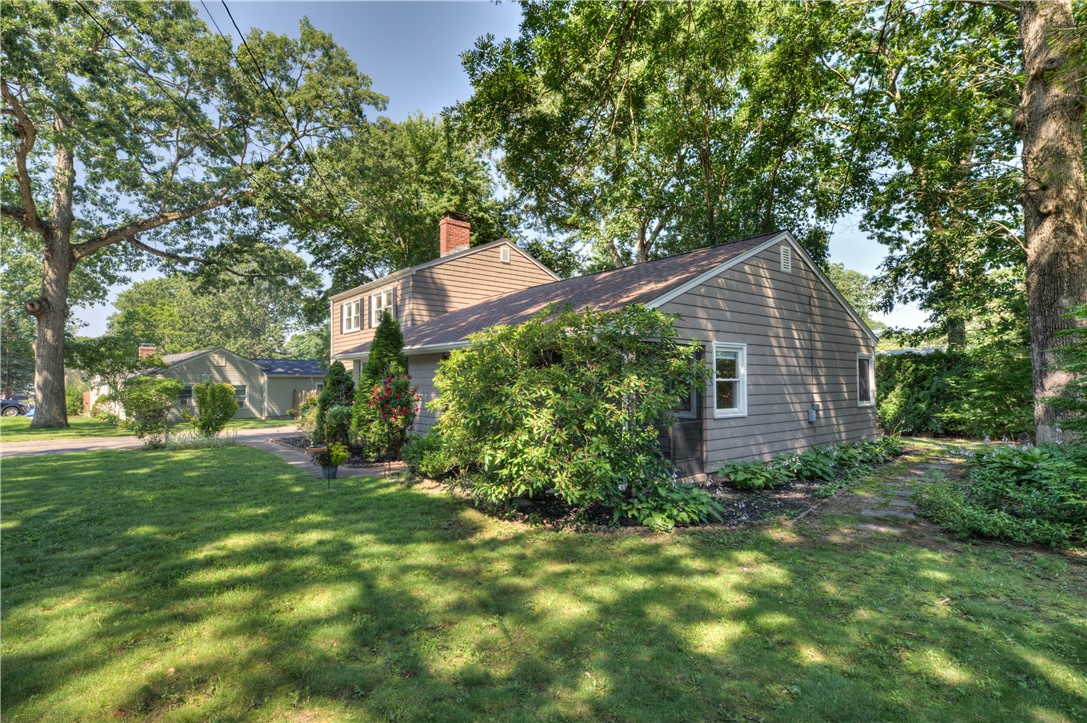 19 Hazelton Road Barrington, RI 02806 - Photo 32 of 32