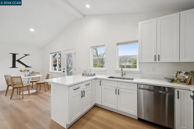 $2,995,000 | 872 Solana Drive, Lafayette, CA 94549