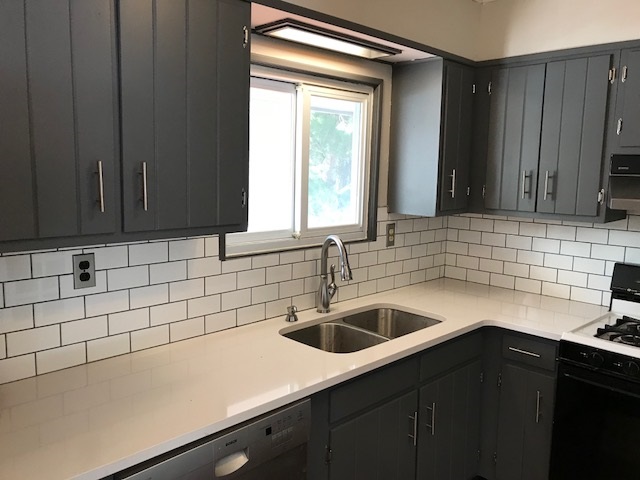 4195 Holiday Road Traverse City, MI 49686 - Photo 5 of 27 1842429-4.JPG