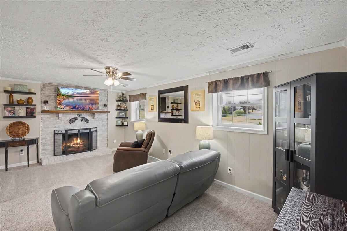 228 Holiday Road Winchester, KY 40391 - Photo 32 of 52 32-2-28