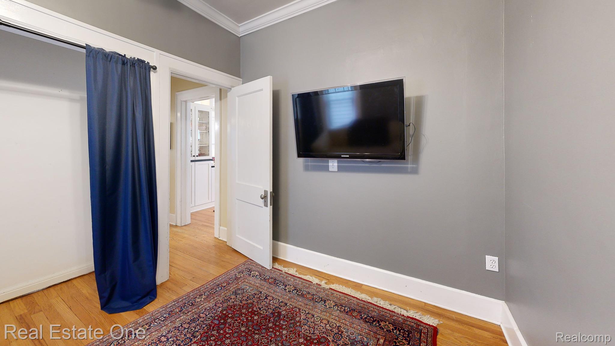 410 West 4th Street Rochester, MI 48307 - Photo 19 of 33 410 4th-31.jpg