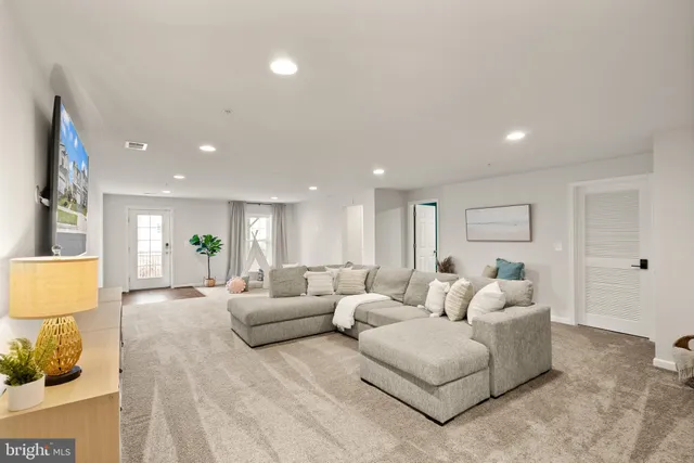 $800,000 | 2760 Cockspur Lane, Dumfries, VA 22026