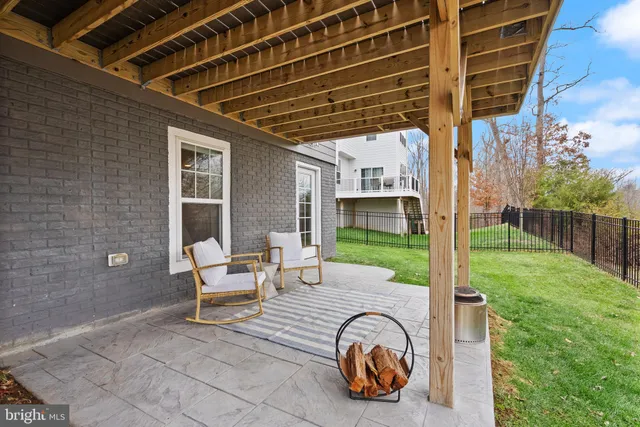 $800,000 | 2760 Cockspur Lane, Dumfries, VA 22026