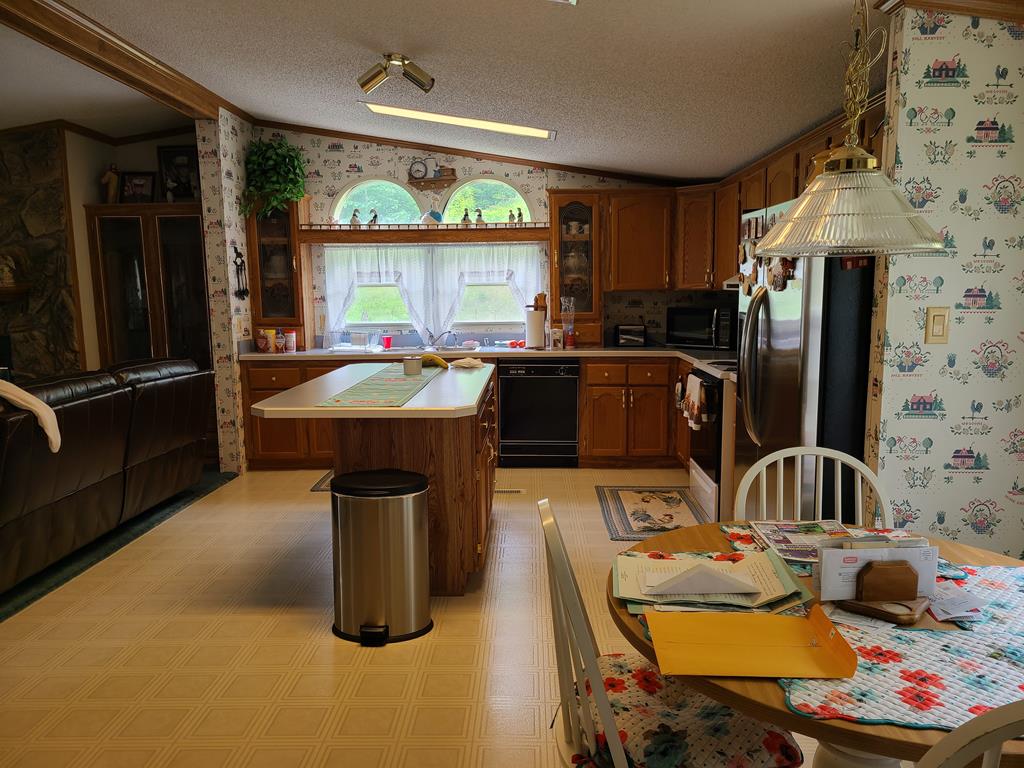 4621 Combs Rdg Road Honaker, VA 24260 - Photo 16 of 31 Gallery Image 16